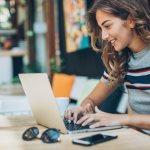 Girl at the laptop